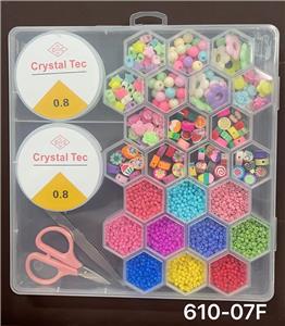 新款24格蜂巢大陶片+细珠
串珠盒 - OBL10233617