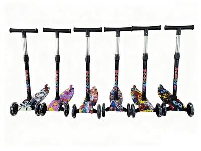 三轮滑板车PU轮带灯折叠可调高低 - OBL10411477