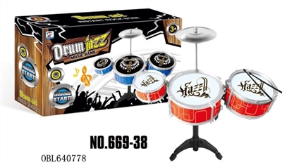 Spray paint drumming - OBL640778