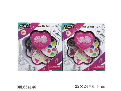 Four heart-shaped makeup sets - OBL654146