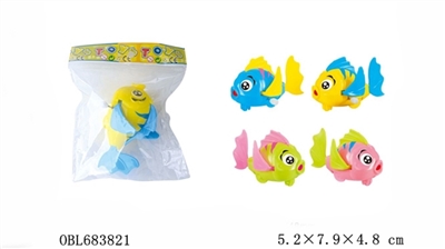 Chain on cartoon fish - OBL683821