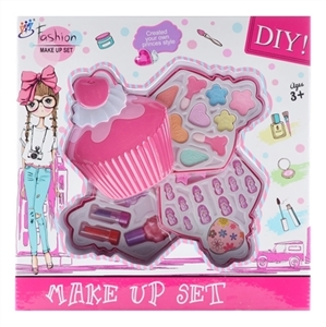Cake layer four children cosmetics - OBL689896