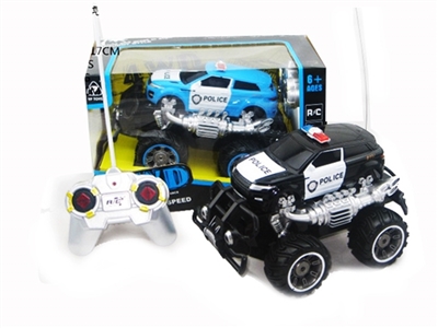 Land rover off-road car - OBL720233