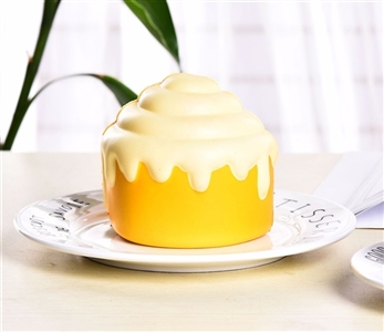 Slow springback simulation cream cakes - OBL747262