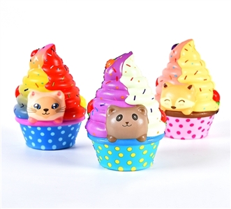 Slow rebound large animal head of ice cream - OBL747278
