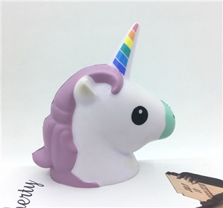 Slow rebound rainbow wildebeest head alone - OBL747309