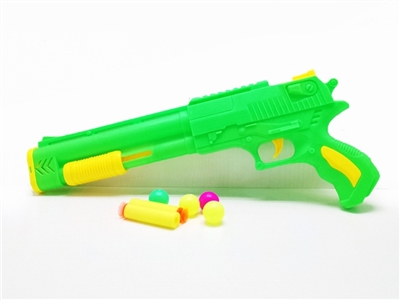 EVA plays table tennis gun - OBL762091
