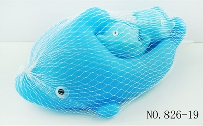 Squeezing the dolphins suit - OBL768213