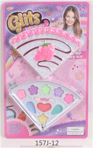 Triangle cake powder compact - OBL784168