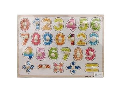Puzzle hand grasping the wooden figures - OBL806362
