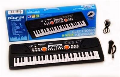 49-KEY ELECTRONIC PIANO WITH MICROPHONE AND USB POWER CORD. - OBL846013