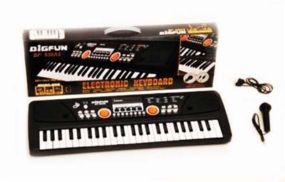 49-KEY ELECTRONIC PIANO WITH MICROPHONE/USB POWER CORD AND USB STICK TO PLAY MUSIC SOCKET. - OBL846014