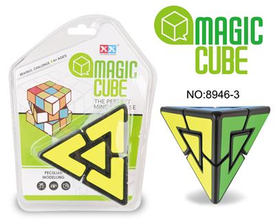 MACFIELD PYRAMID BLACK STICKER - OBL855714