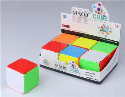 SOLID COLOR MAPLE LEAF CUBE - OBL859404