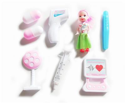 THE MEDICAL KIT IS FITTED WITH A 3.5-INCH BARBIE SET - OBL883190