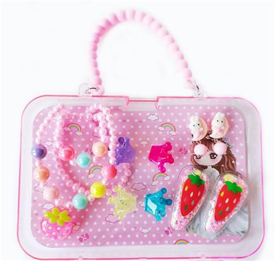 大手提盒饰品（项链+手链+发夹+耳坠） - OBL922320