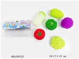 OBL658723 - 搪胶蔬菜玩具