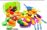 OBL675086 - Basket of kitchen and 38 woolly