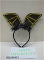 OBL676975 - The bat headdress and gold