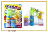 OBL702327 - Transparent with music four lights flash two bottles of water bubble gun