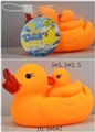 OBL748347 - Mother duck evade glue