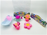 OBL754570 - Lining plastic animals with bath