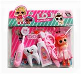 OBL883161 - THE MEDICAL KIT IS EQUIPPED WITH SURPRISE DOLLS